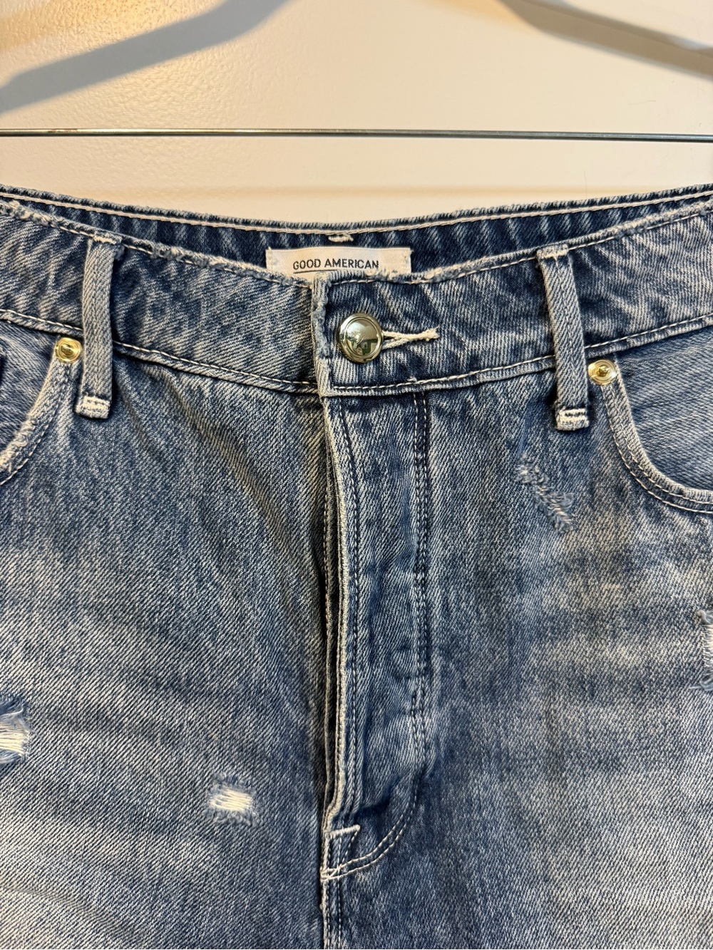 Good American Women’s The Exposed Side Zip Bombshell High Rise Shorts Size 8/29 - Picture 4 of 9